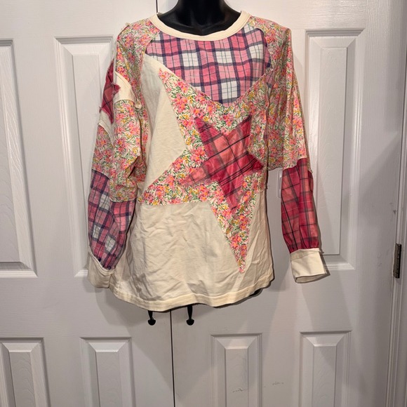 NWT Sage + Fig Women Patchwork Star Mixed Media Top Floral Plaid Long Sleeve Lg - Picture 2 of 4